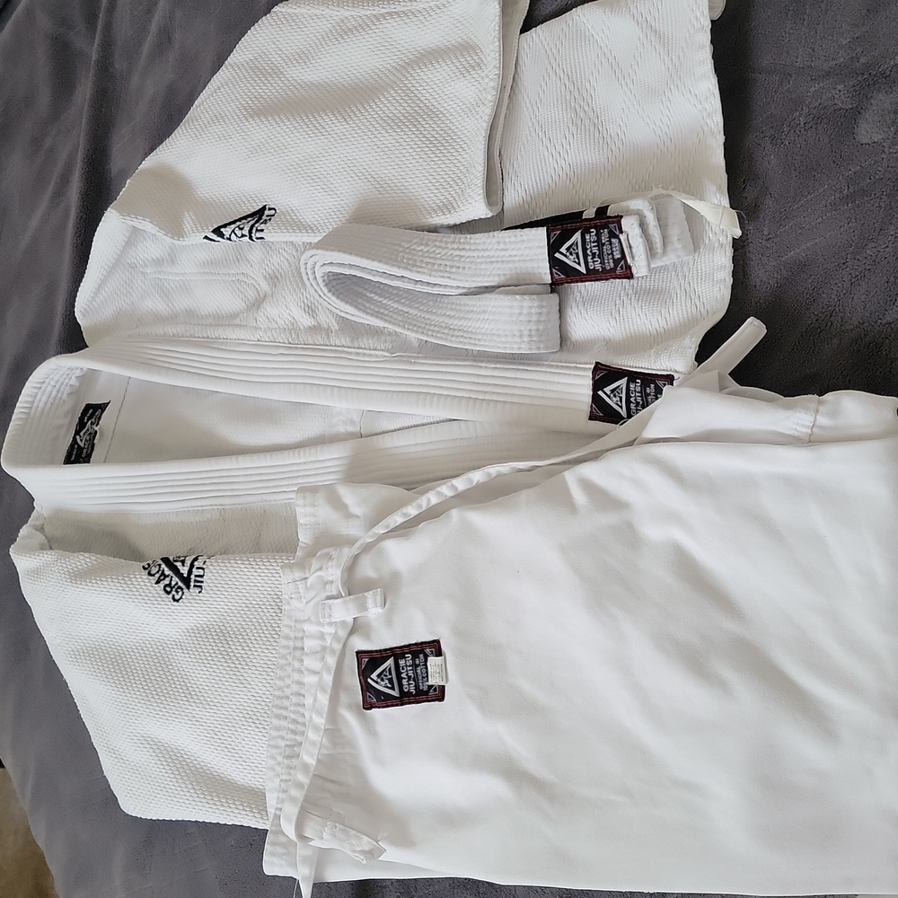 Jiu-Jitsu 3/160